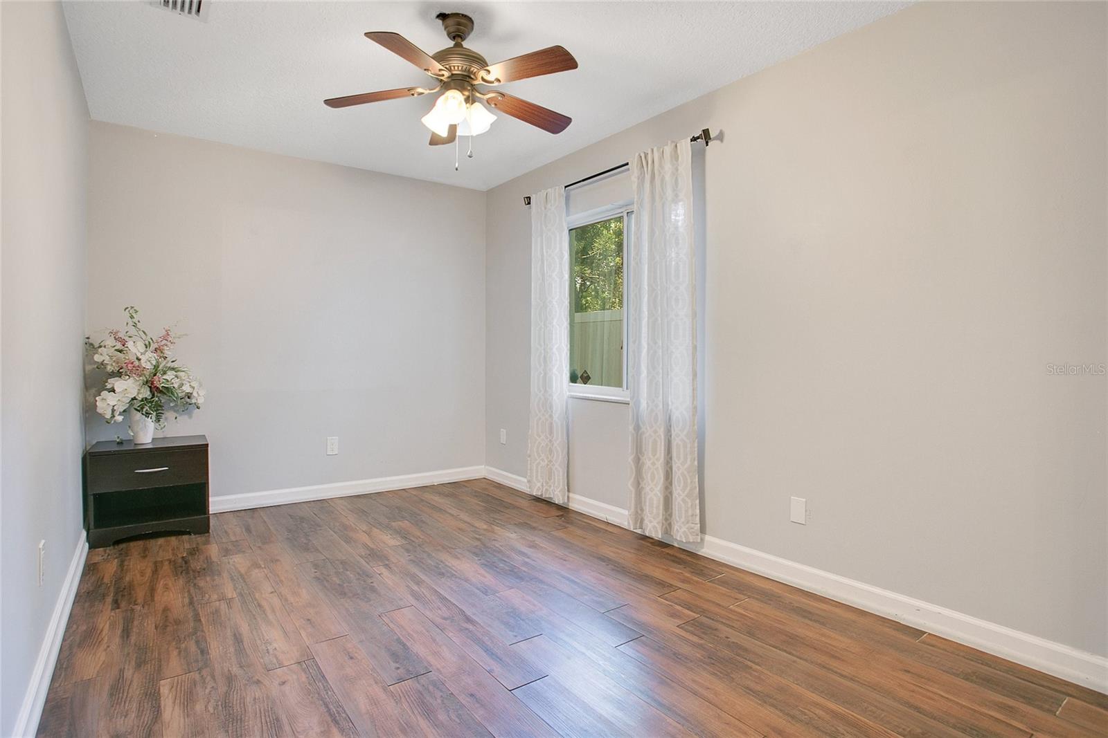 Image 20 of 31 For 821 Sutter Loop