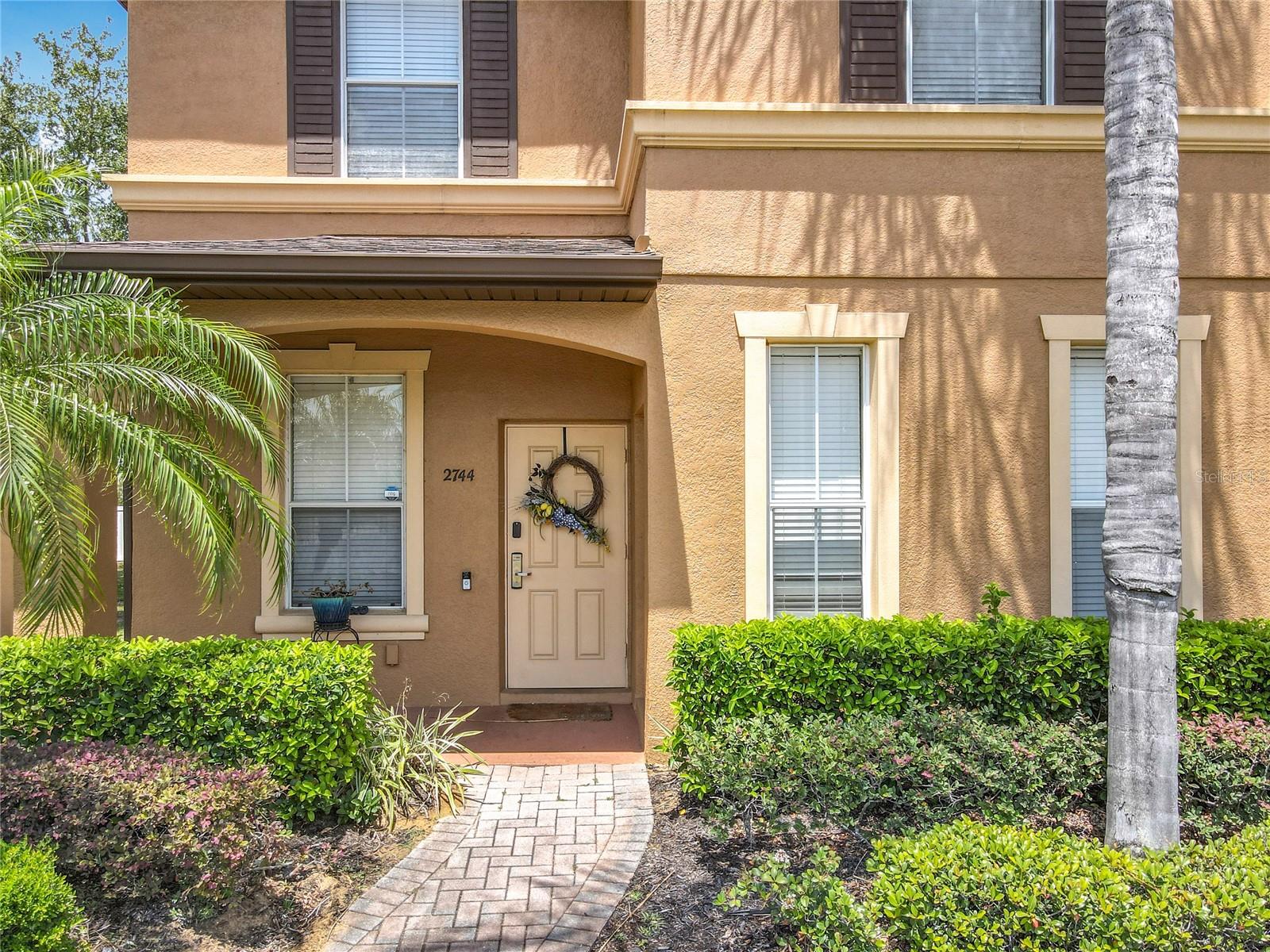 Image 4 of 59 For 2744 Calabria Avenue
