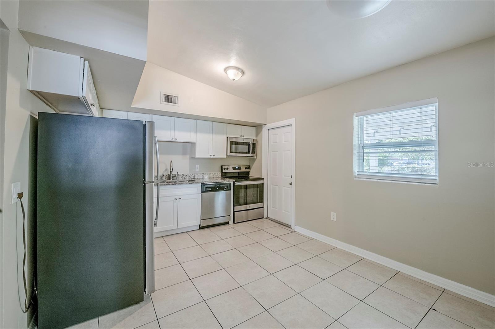 Image 10 of 37 For 4124 Caywood Circle