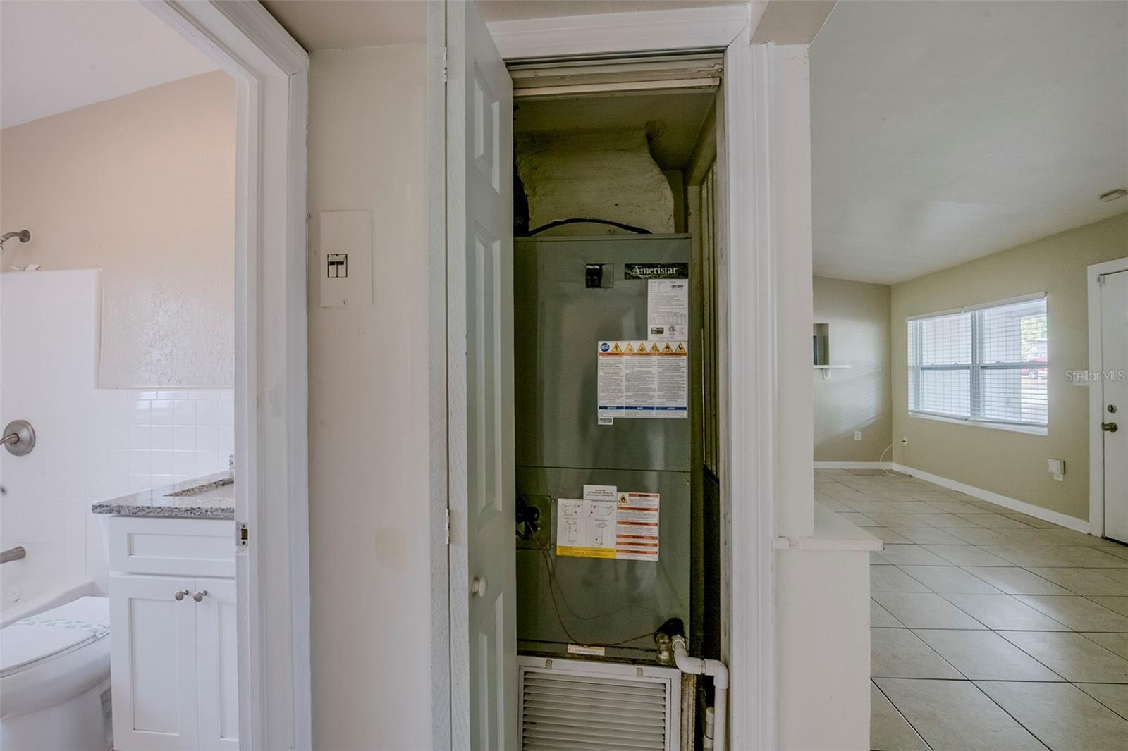 Image 21 of 37 For 4124 Caywood Circle