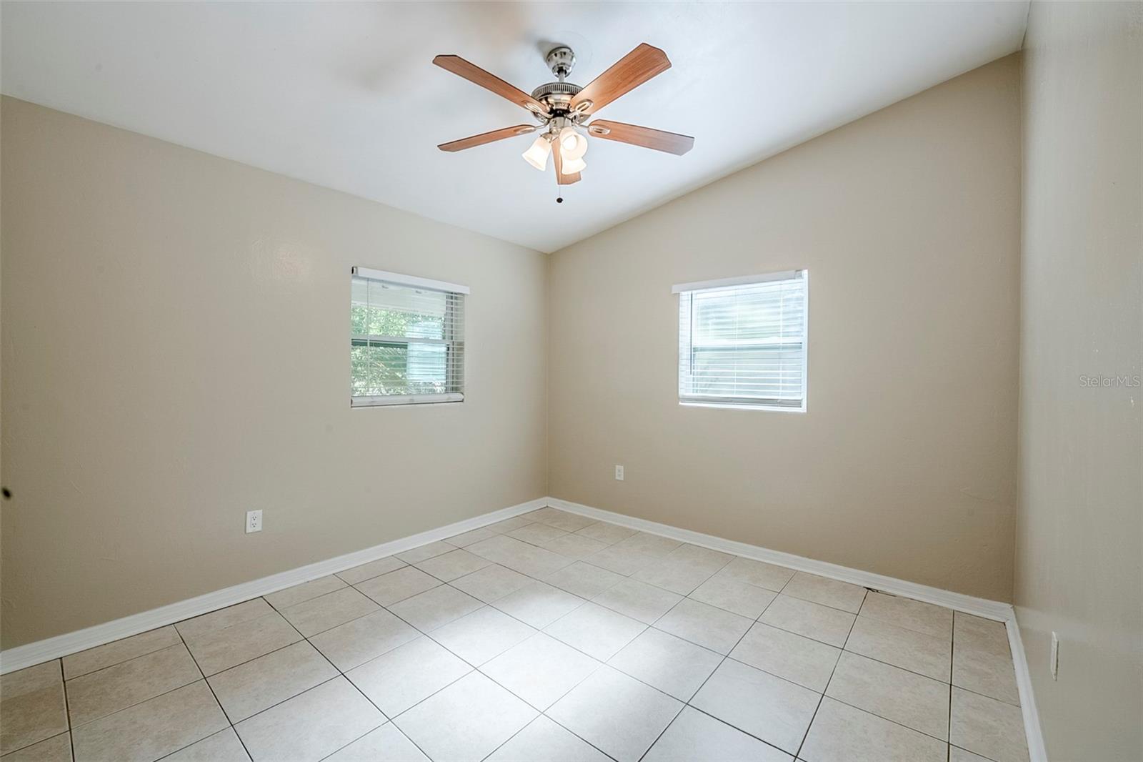 Image 22 of 37 For 4124 Caywood Circle