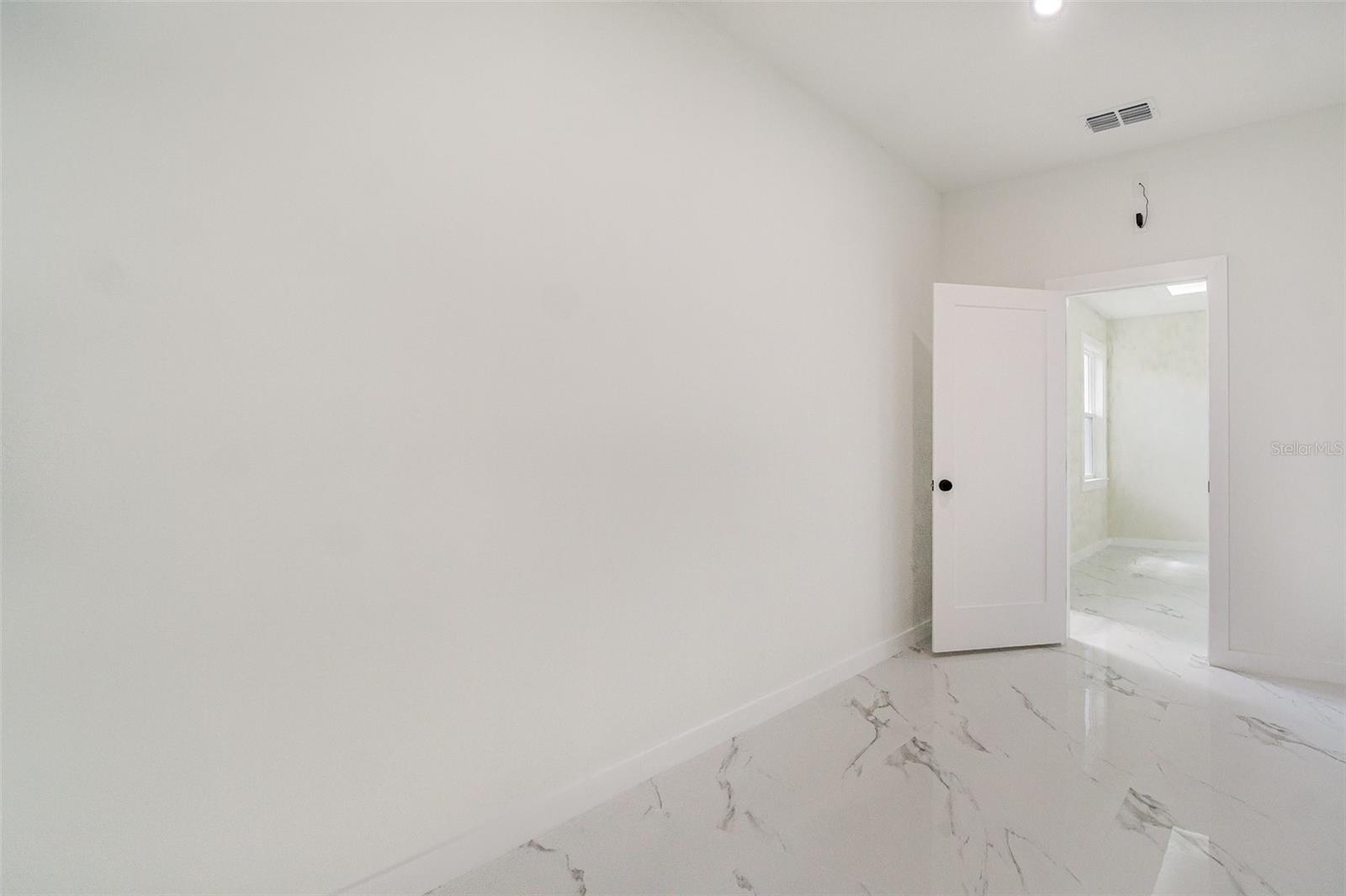 Image 10 of 26 For 1215 Crawford Avenue
