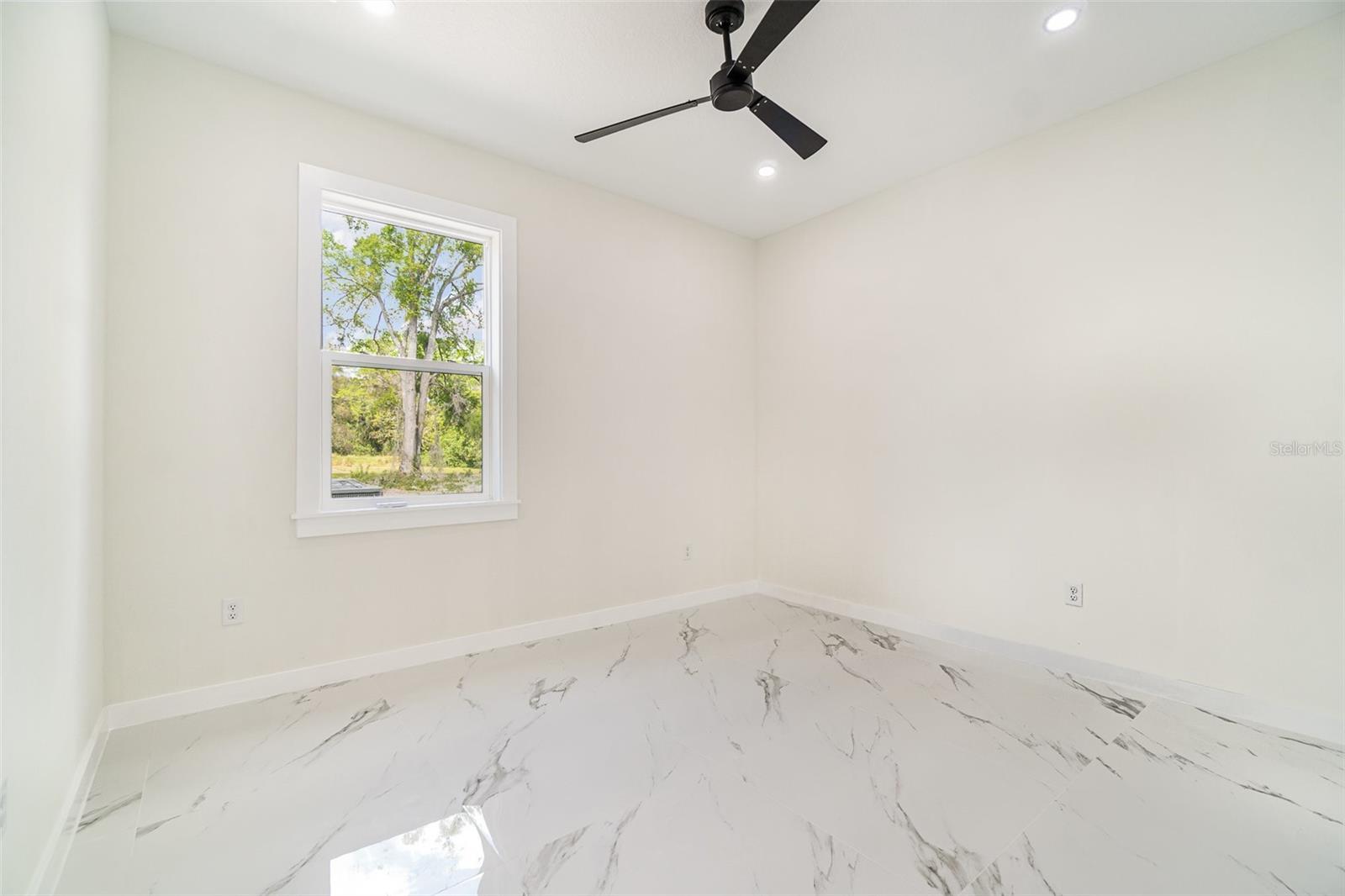 Image 11 of 26 For 1215 Crawford Avenue