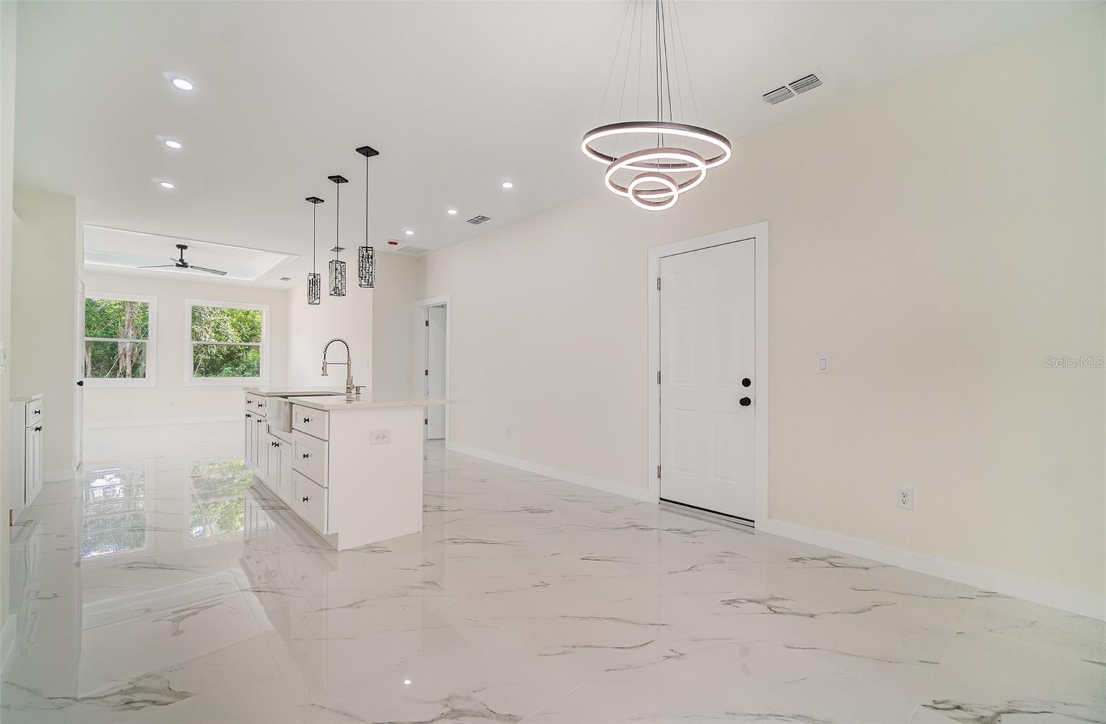 Image 3 of 26 For 1215 Crawford Avenue