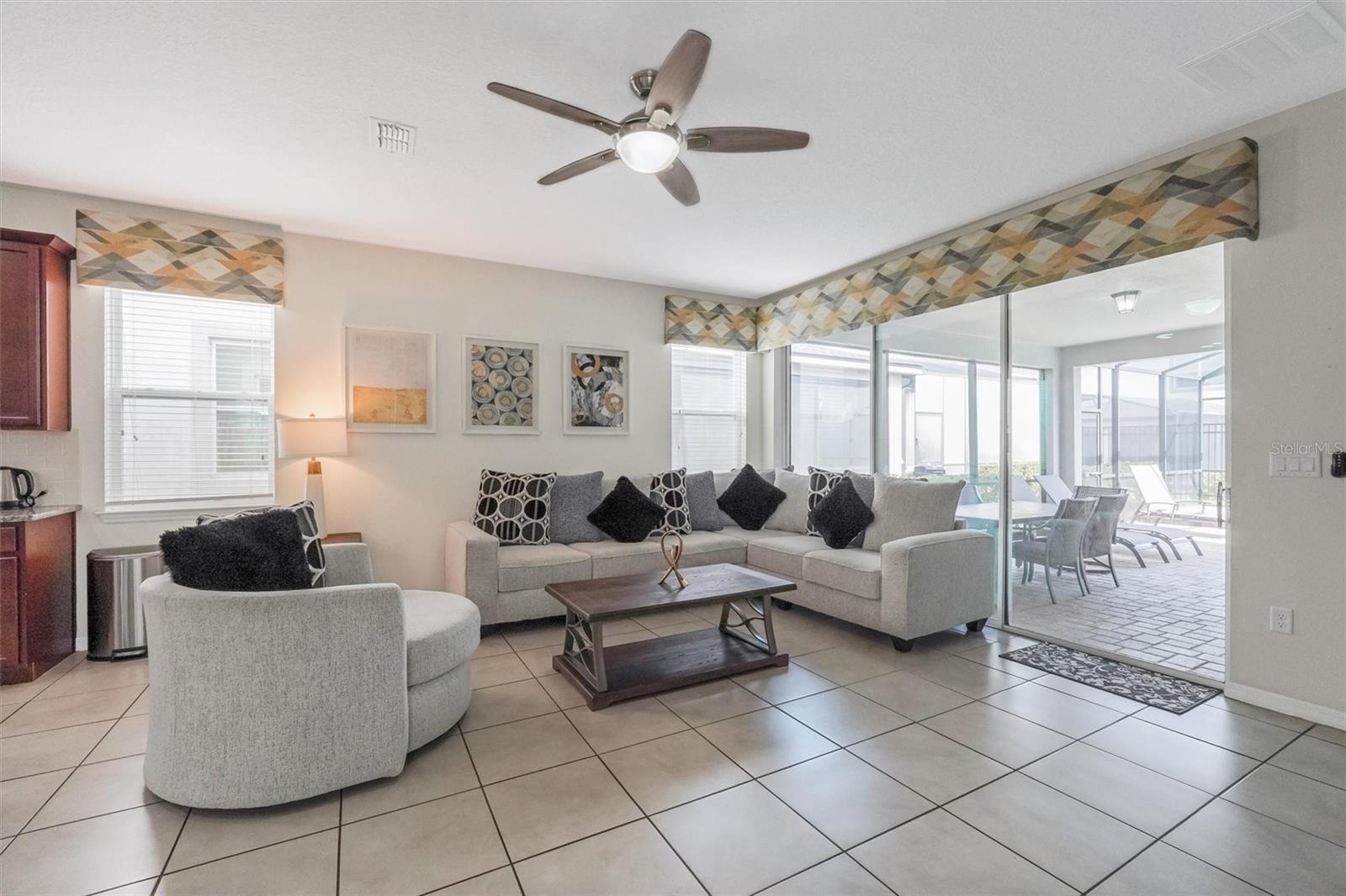 Image 14 of 43 For 9007 Pelican Cove Trace
