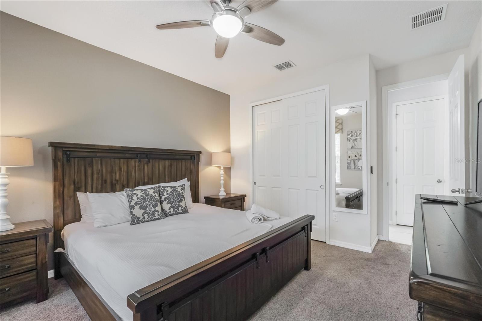Image 6 of 43 For 9007 Pelican Cove Trace