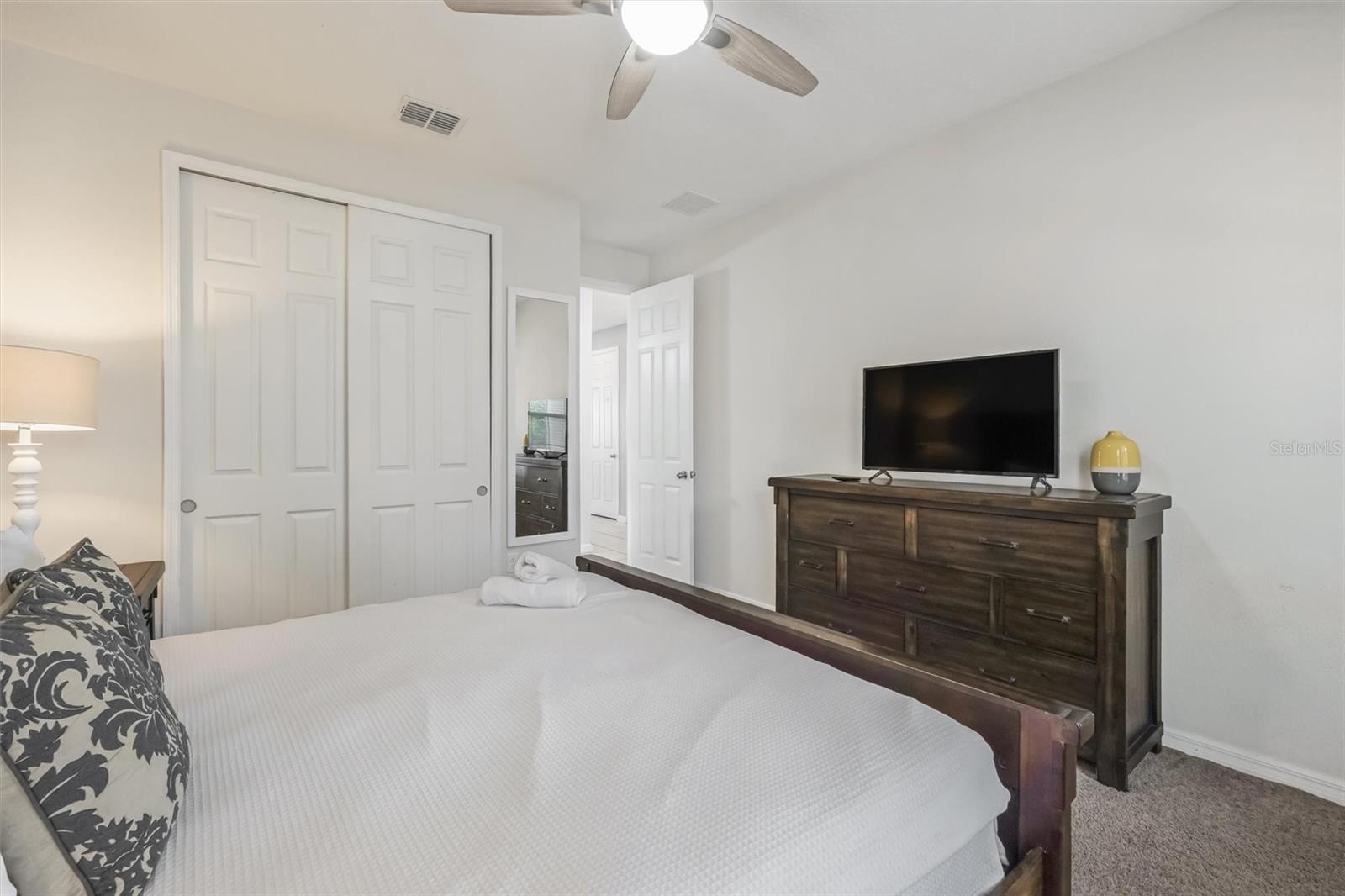 Image 7 of 43 For 9007 Pelican Cove Trace