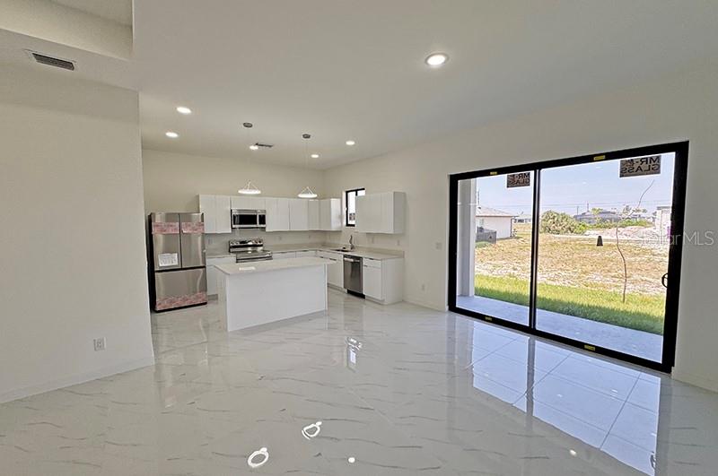 Image 14 of 31 For 4233 Jacaranda Parkway W