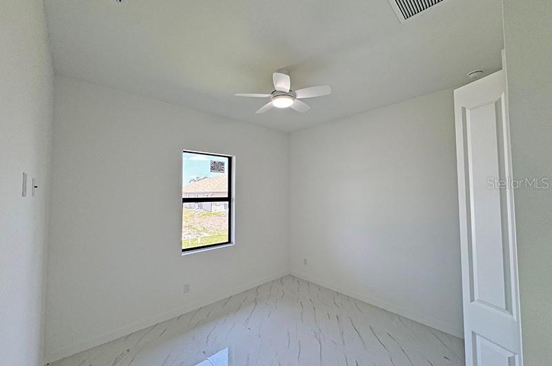 Image 20 of 31 For 4233 Jacaranda Parkway W