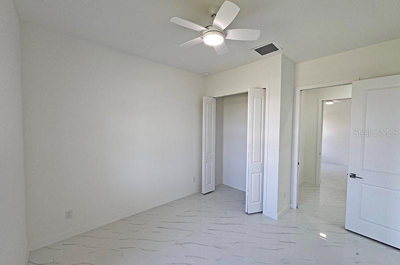 Image 21 of 31 For 4233 Jacaranda Parkway W