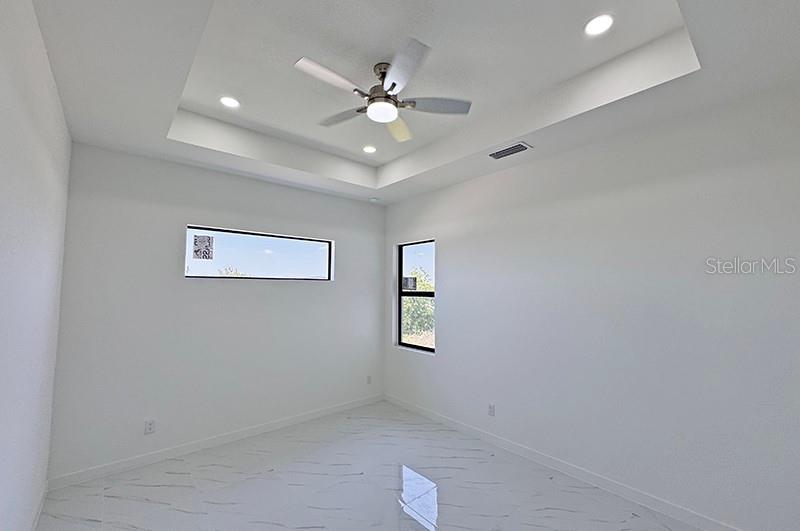 Image 28 of 31 For 4233 Jacaranda Parkway W