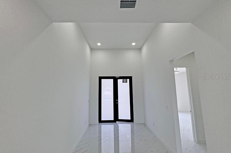 Image 9 of 31 For 4233 Jacaranda Parkway W