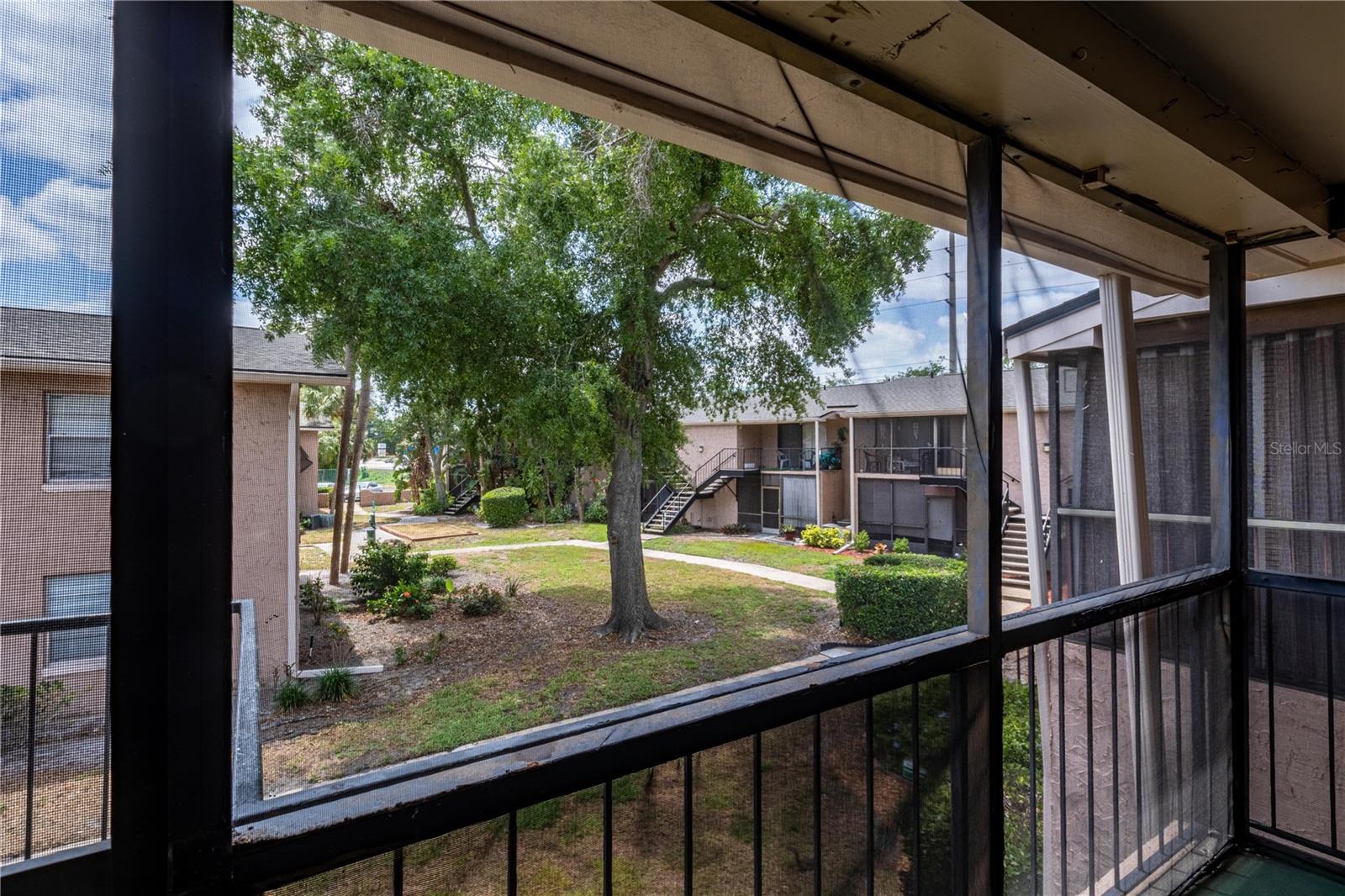 Image 14 of 27 For 1156 Calle Del Norte  C