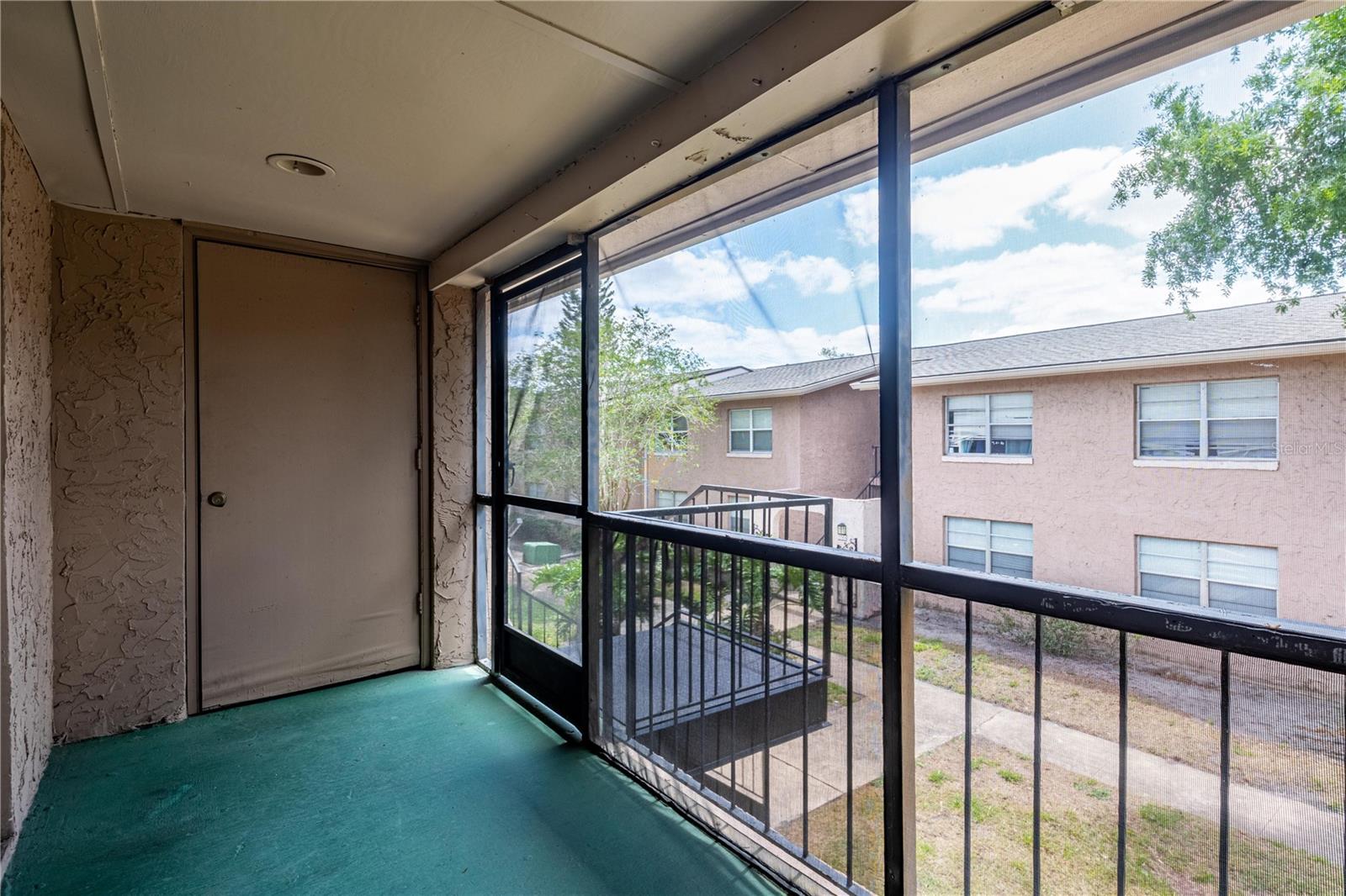 Image 16 of 27 For 1156 Calle Del Norte  C