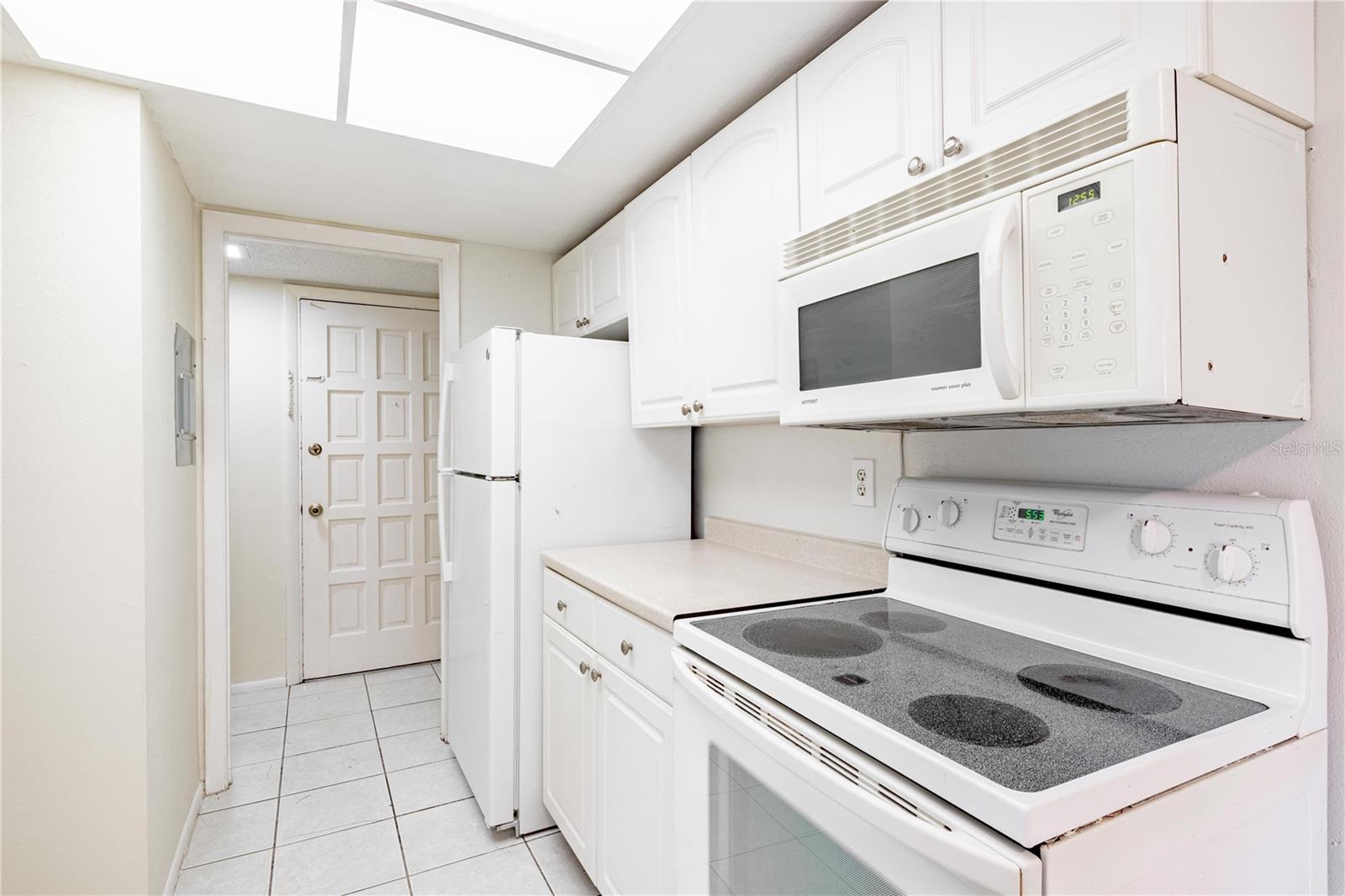 Image 6 of 27 For 1156 Calle Del Norte  C