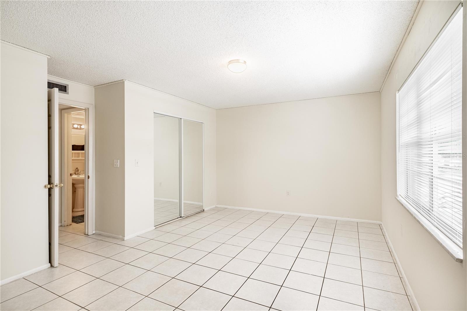 Image 9 of 27 For 1156 Calle Del Norte  C