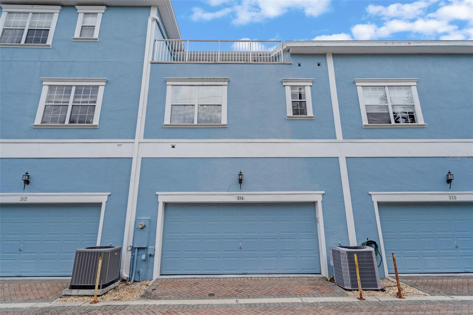 Image 38 of 44 For 316 Solaris Wharf Street
