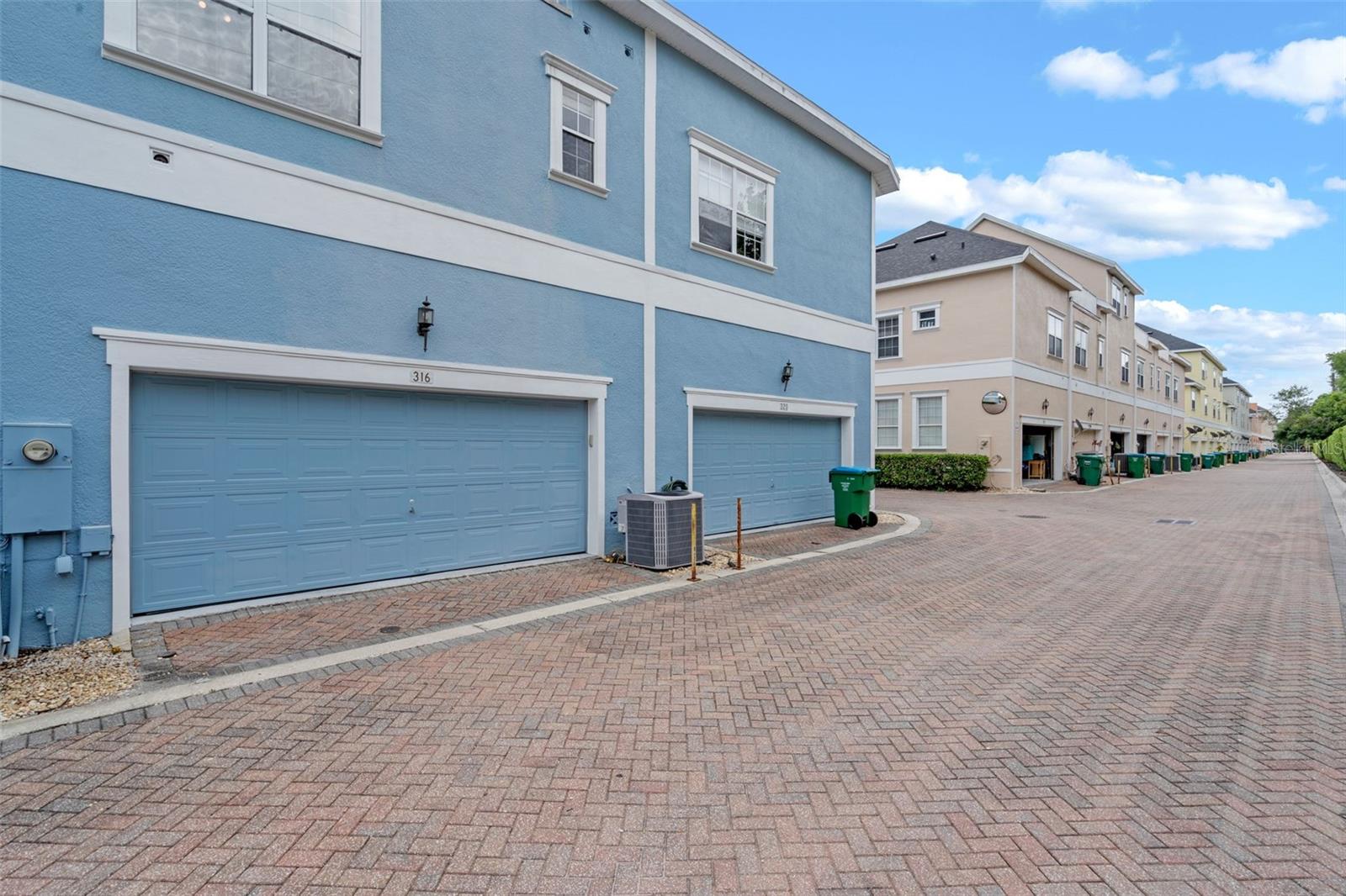 Image 40 of 44 For 316 Solaris Wharf Street