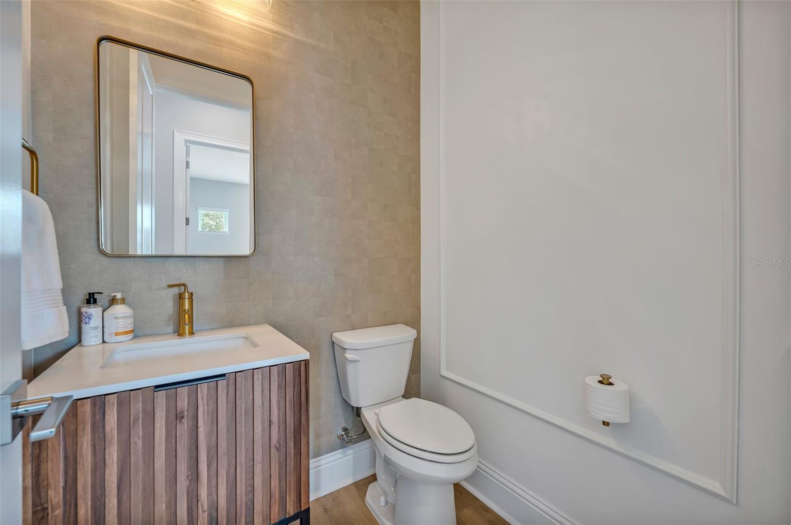 Image 21 of 68 For 14559 Walcott Avenue