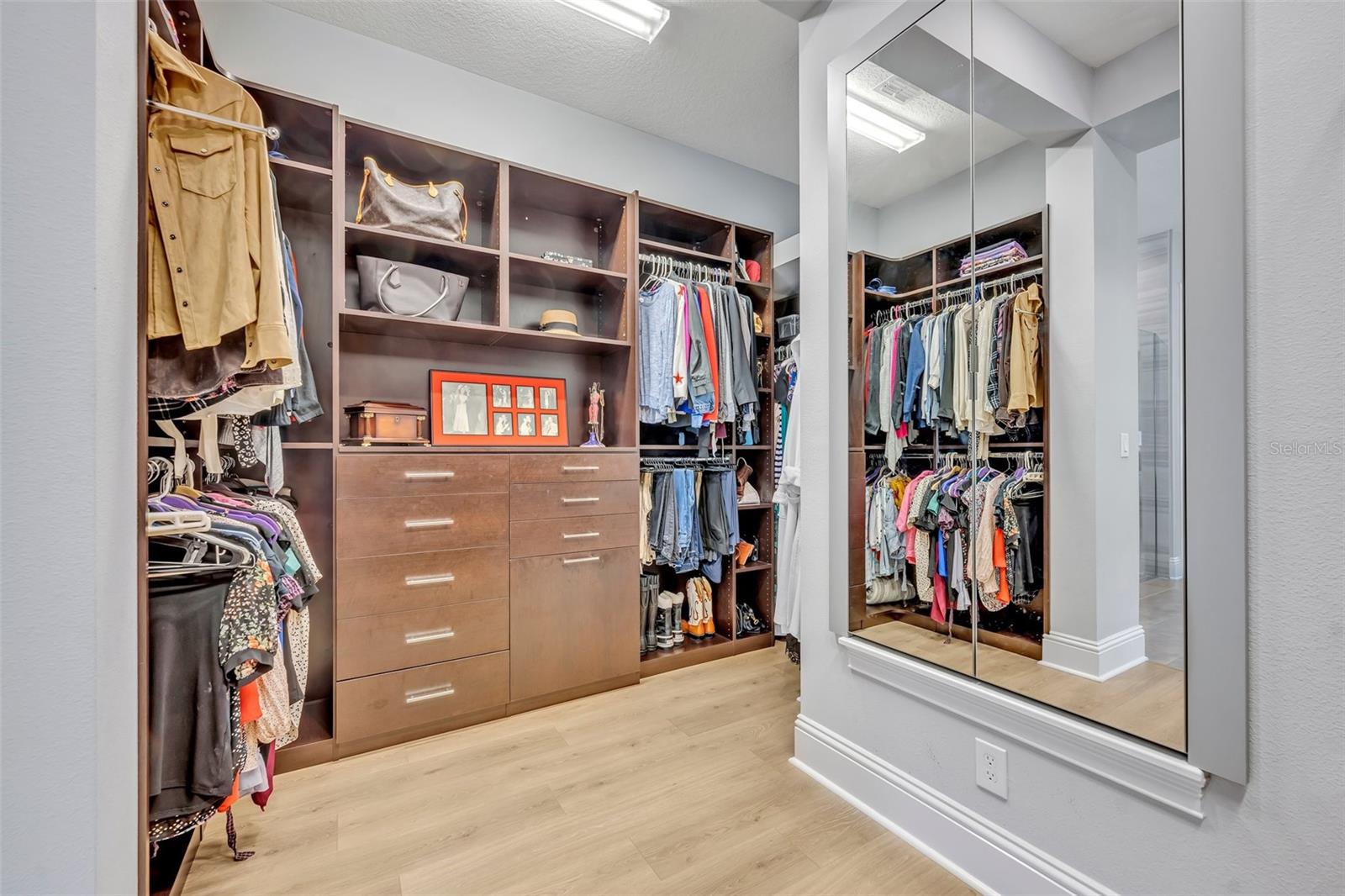 Image 30 of 68 For 14559 Walcott Avenue