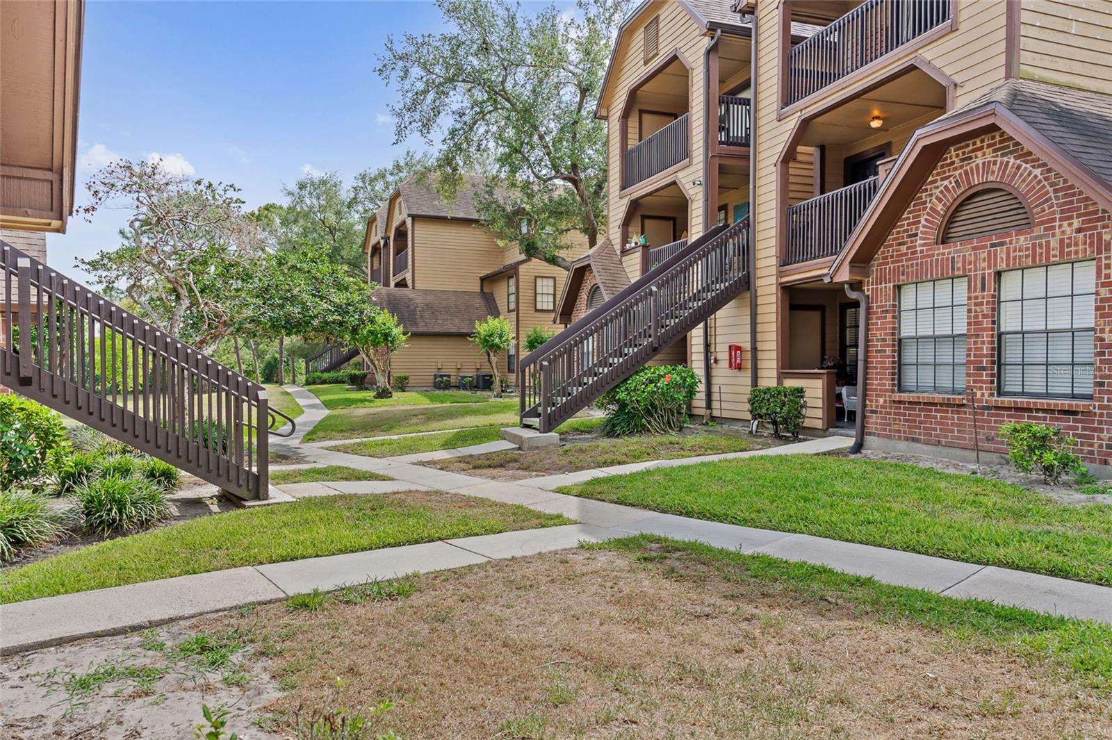 Image 2 of 30 For 390 Lake Placid Court 304