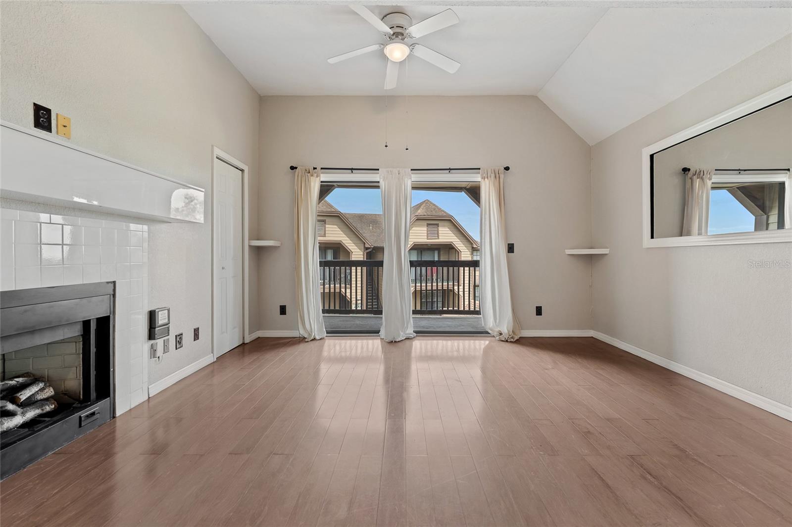 Image 6 of 30 For 390 Lake Placid Court 304