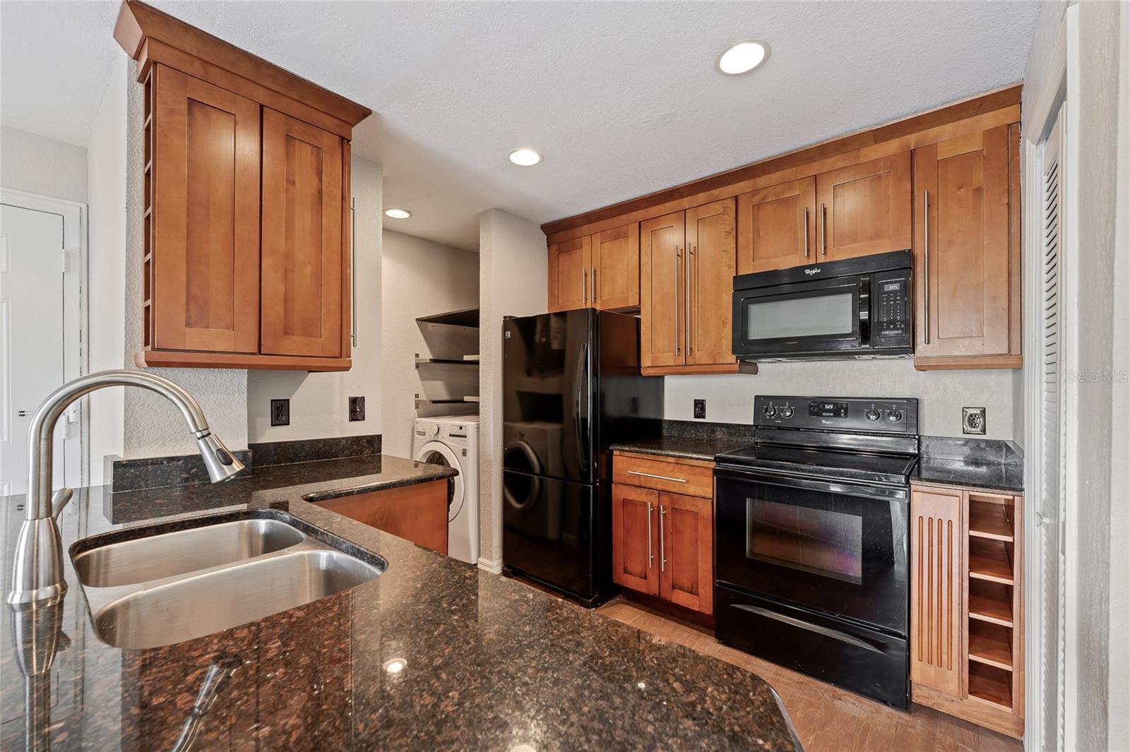 Image 9 of 30 For 390 Lake Placid Court 304