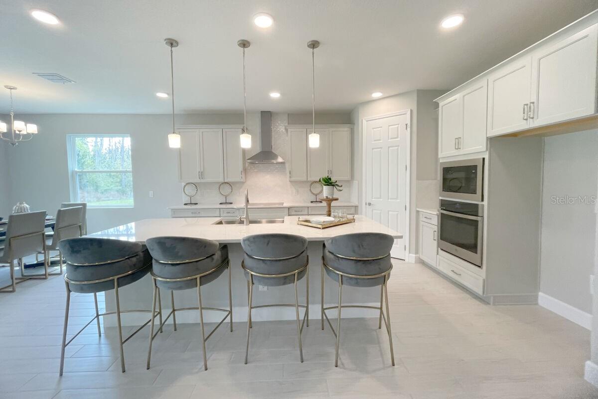 Image 2 of 5 For 756 Pointe Emerson Boulevard