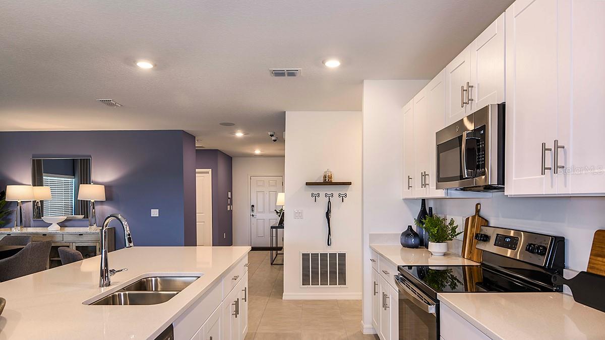 Image 6 of 27 For 4557 Ranunculus Street