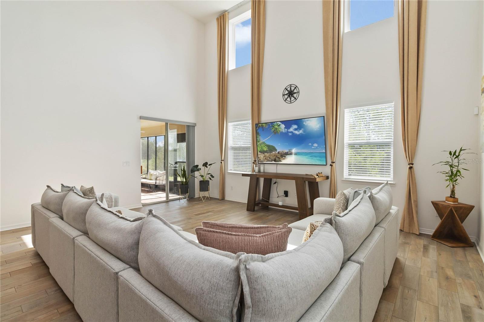 Image 10 of 69 For 1539 Wynell Street