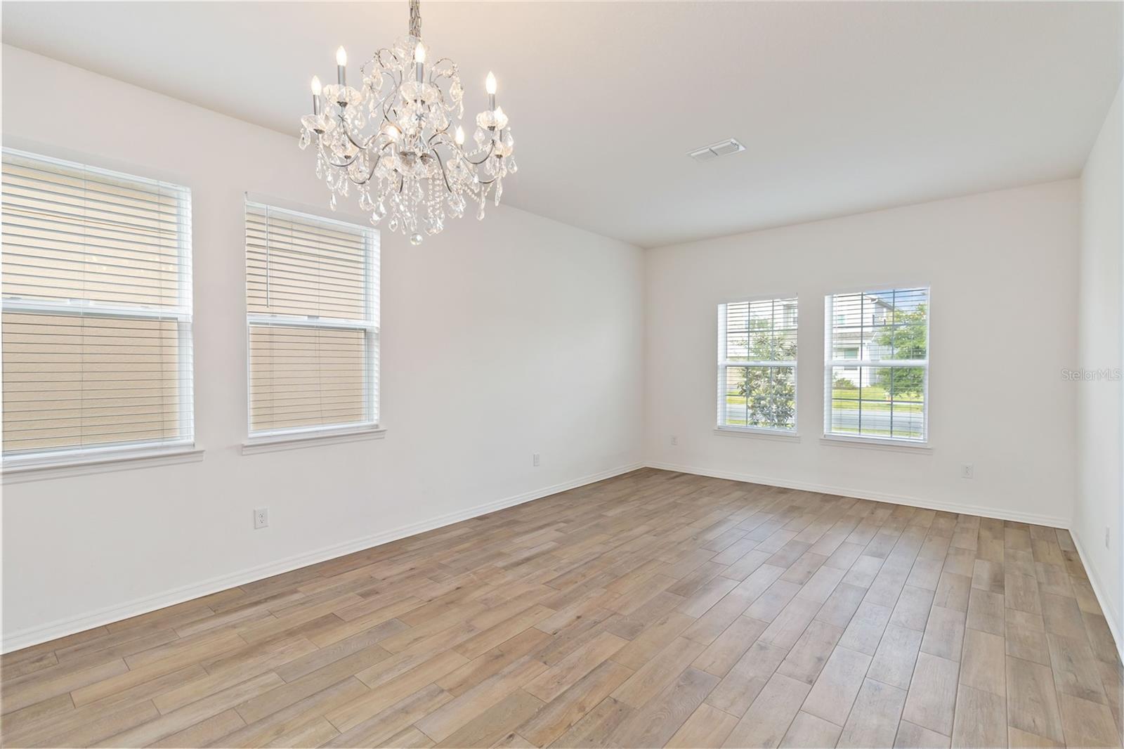 Image 19 of 69 For 1539 Wynell Street