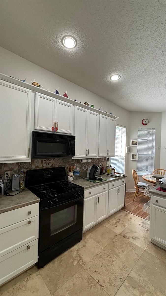 Image 14 of 49 For 7415 Devereaux Street