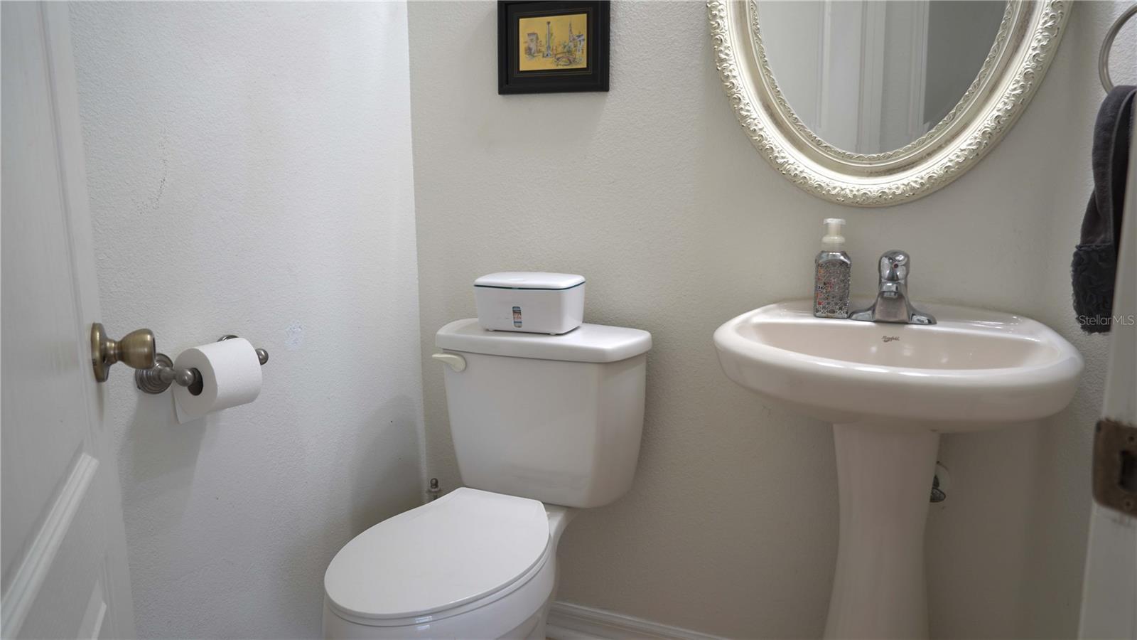 Image 16 of 49 For 7415 Devereaux Street