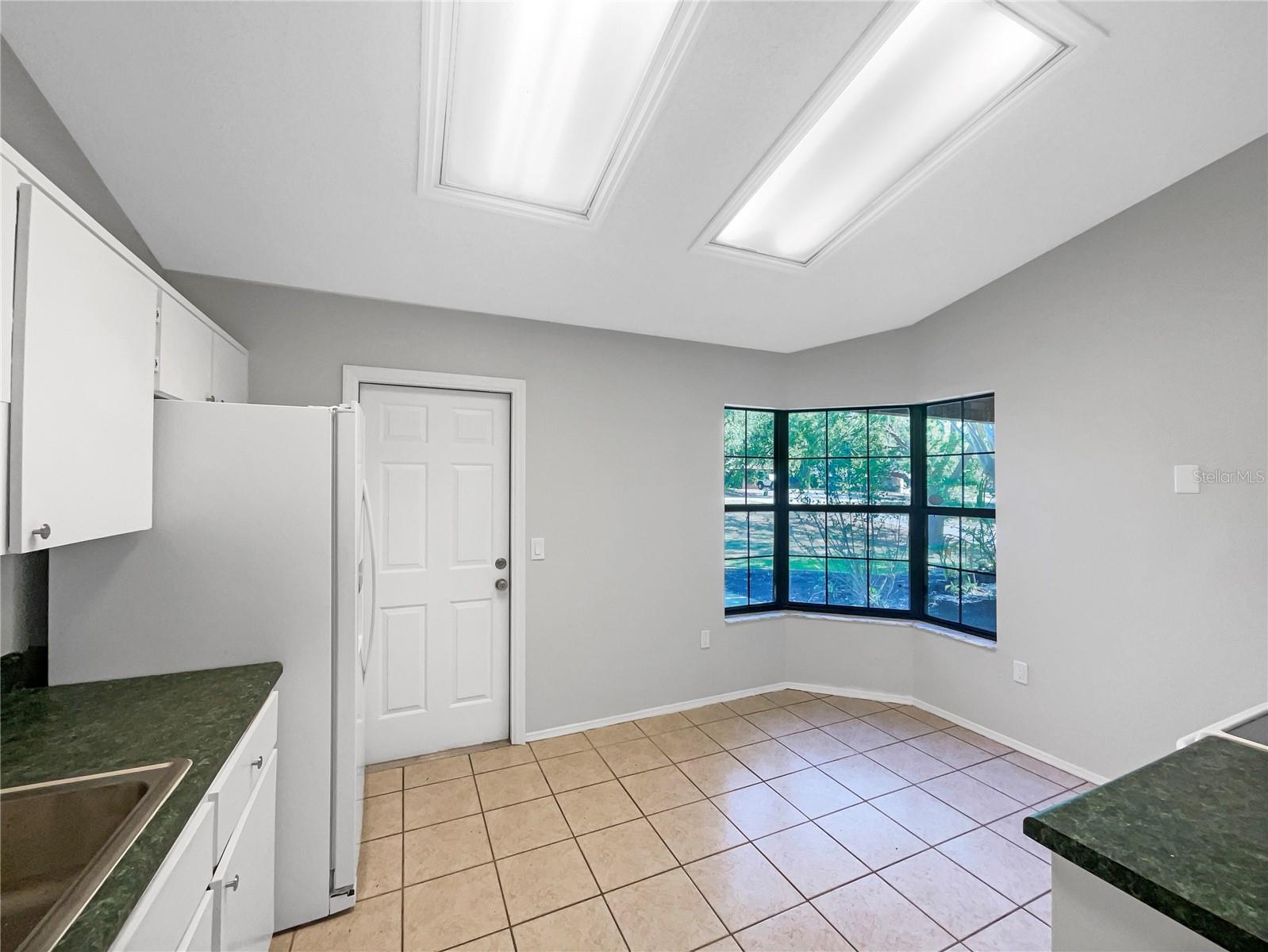 Image 18 of 23 For 12610 Bay Hill Drive
