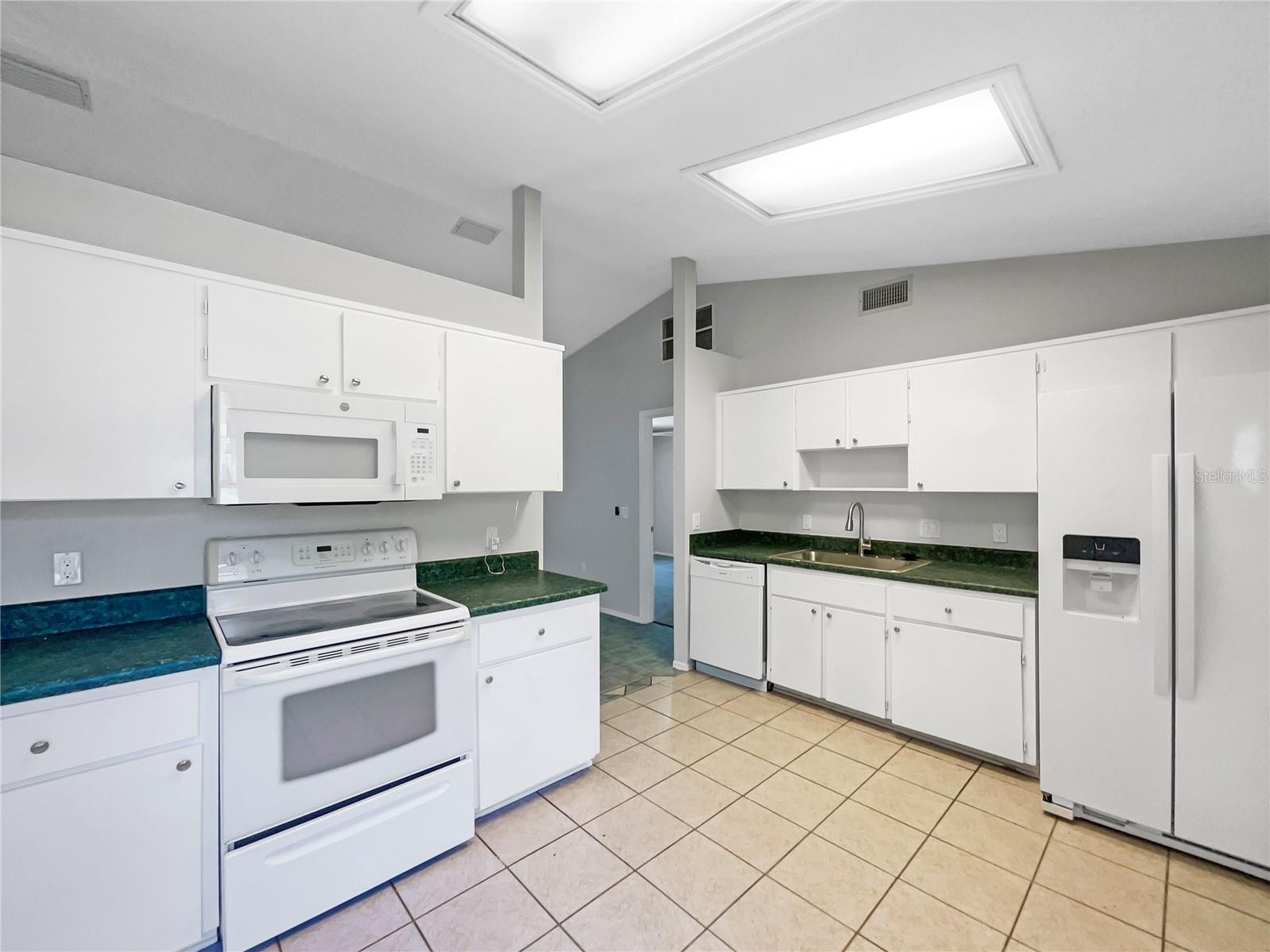 Image 6 of 23 For 12610 Bay Hill Drive