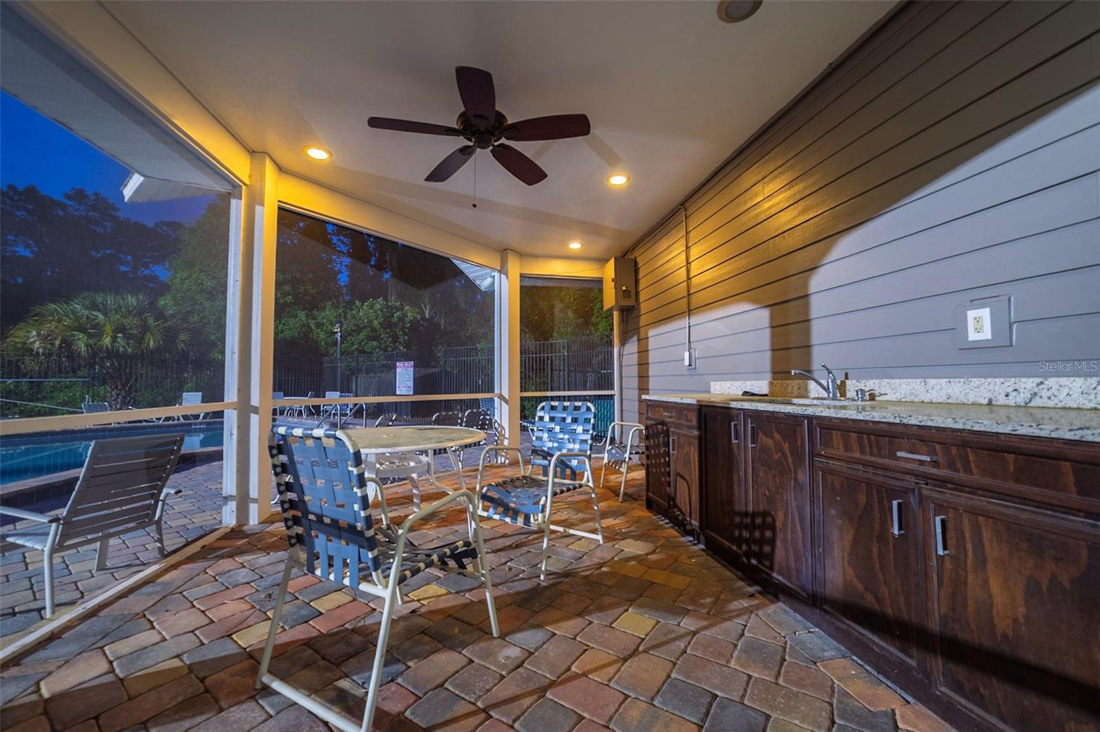 Image 22 of 34 For 4451 Brook Hollow Circle
