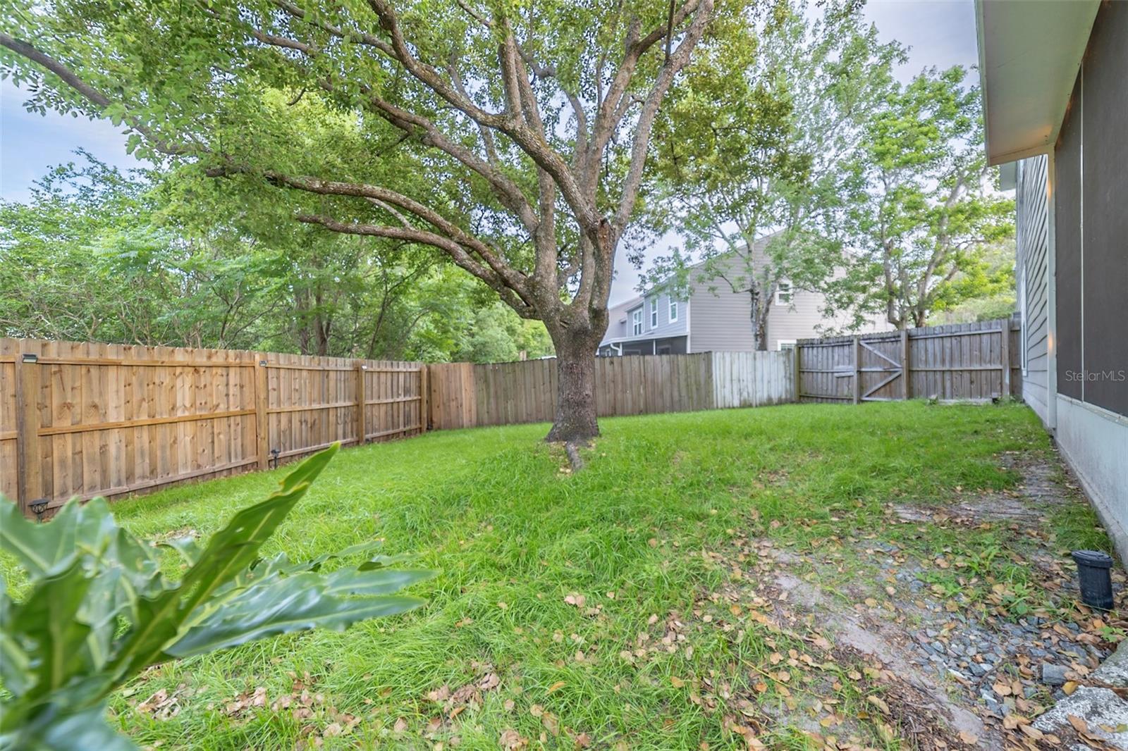 Image 23 of 34 For 4451 Brook Hollow Circle