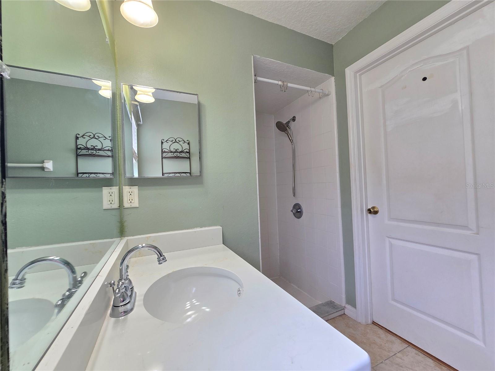 Image 10 of 49 For 10235 Summer Elm Avenue