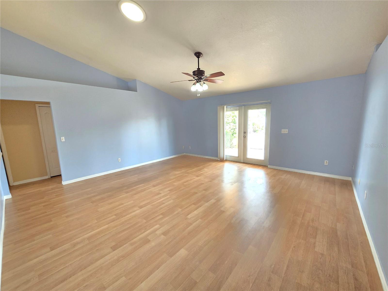 Image 3 of 49 For 10235 Summer Elm Avenue
