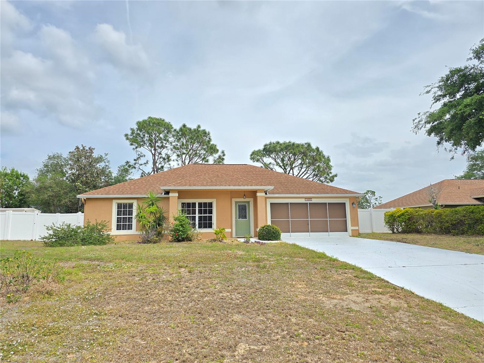 Image 31 of 49 For 10235 Summer Elm Avenue