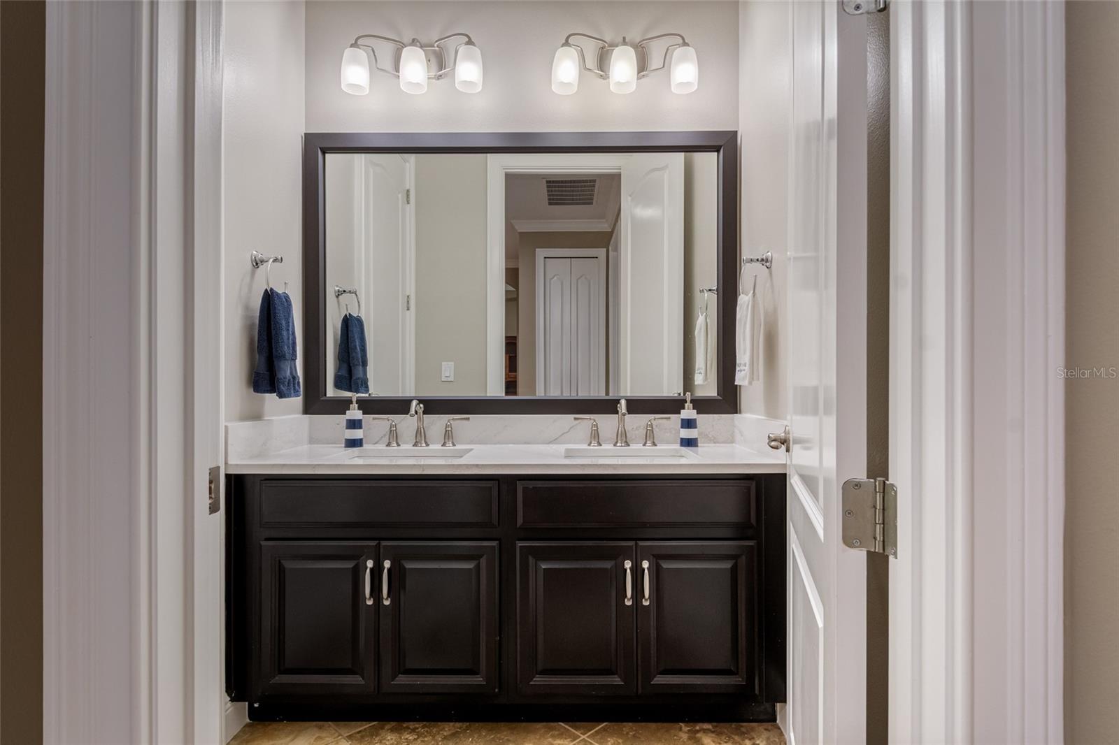 Image 12 of 80 For 9405 Bordet Court