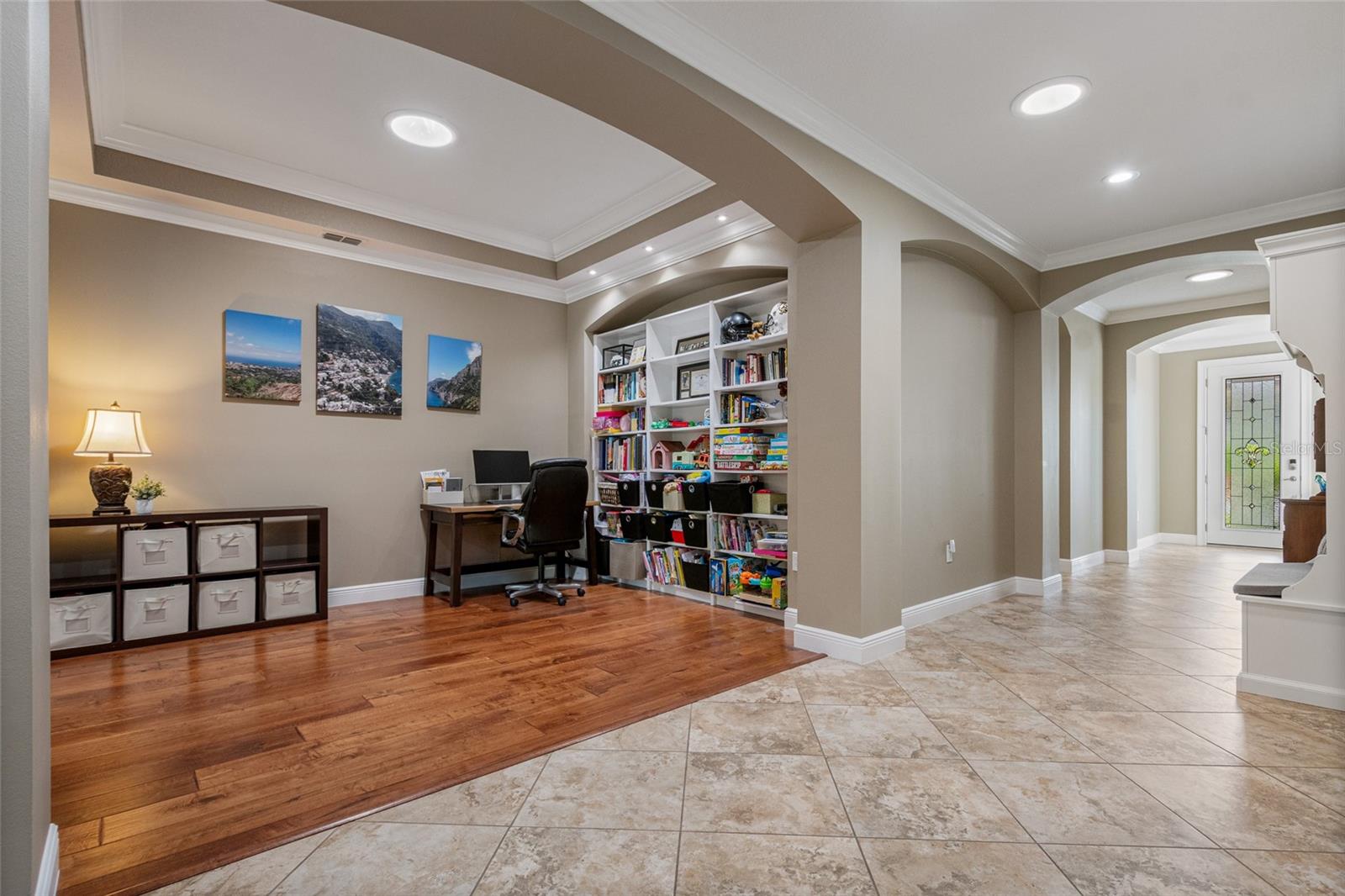 Image 21 of 80 For 9405 Bordet Court
