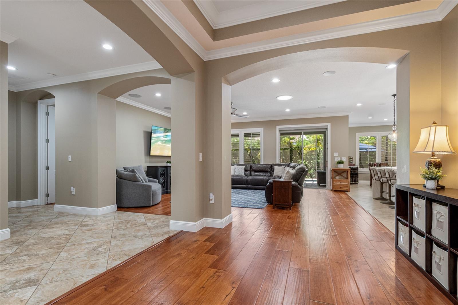 Image 22 of 80 For 9405 Bordet Court