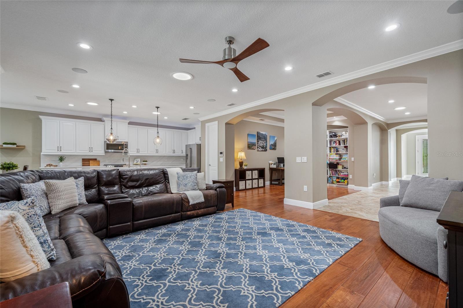 Image 26 of 80 For 9405 Bordet Court