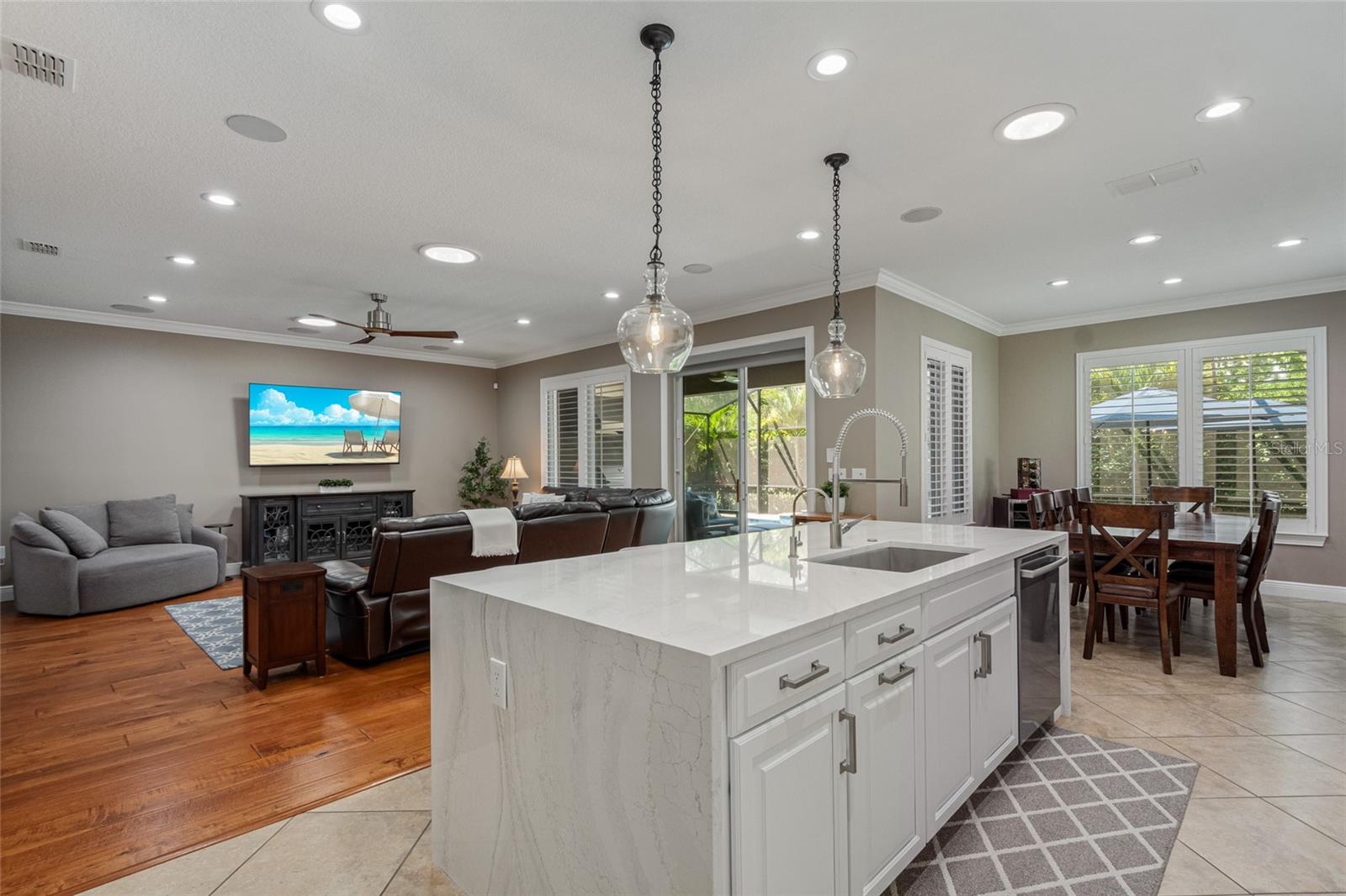 Image 32 of 80 For 9405 Bordet Court