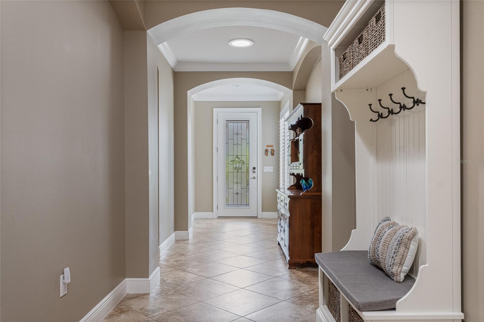 Image 6 of 80 For 9405 Bordet Court