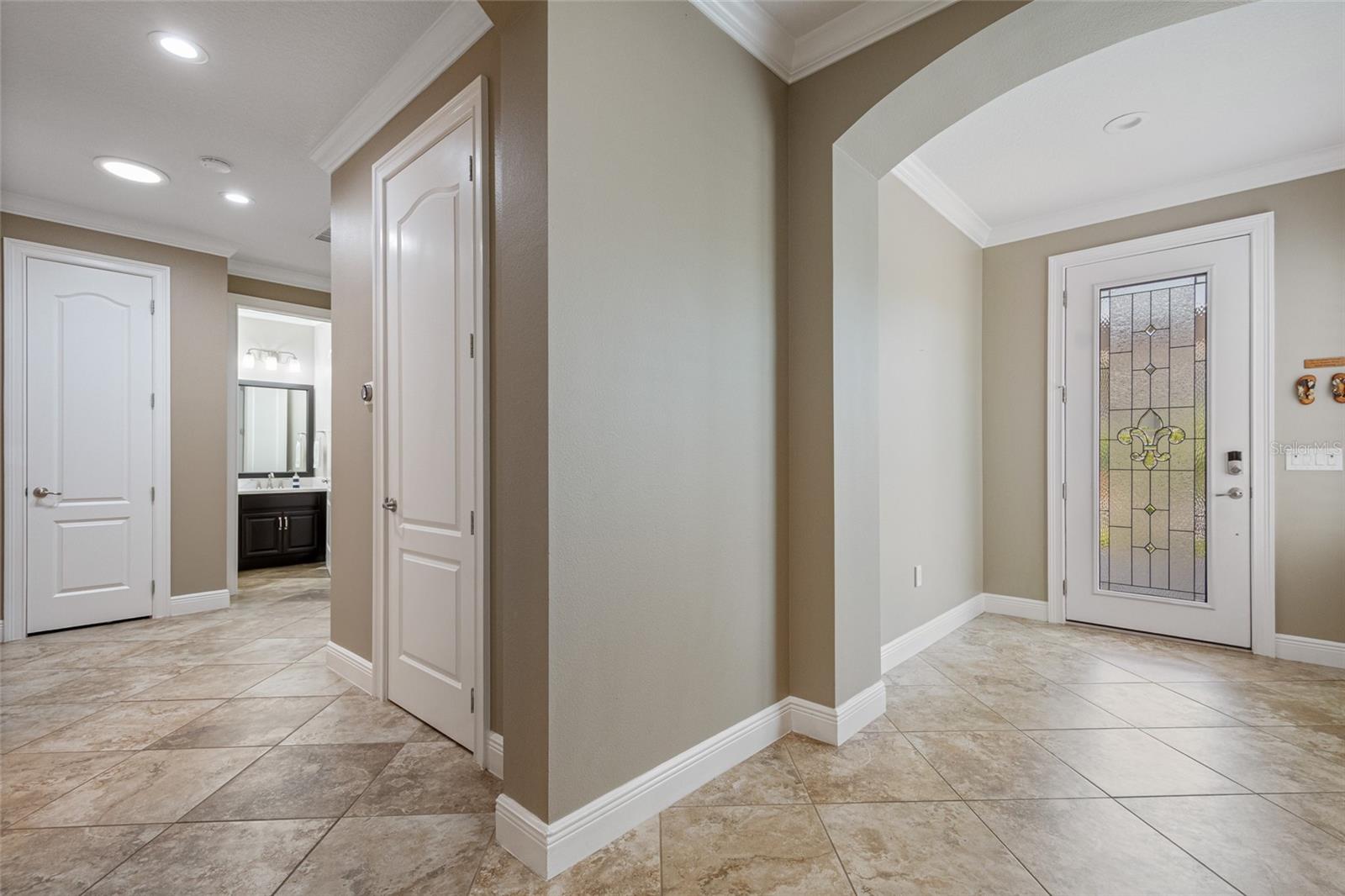 Image 8 of 80 For 9405 Bordet Court