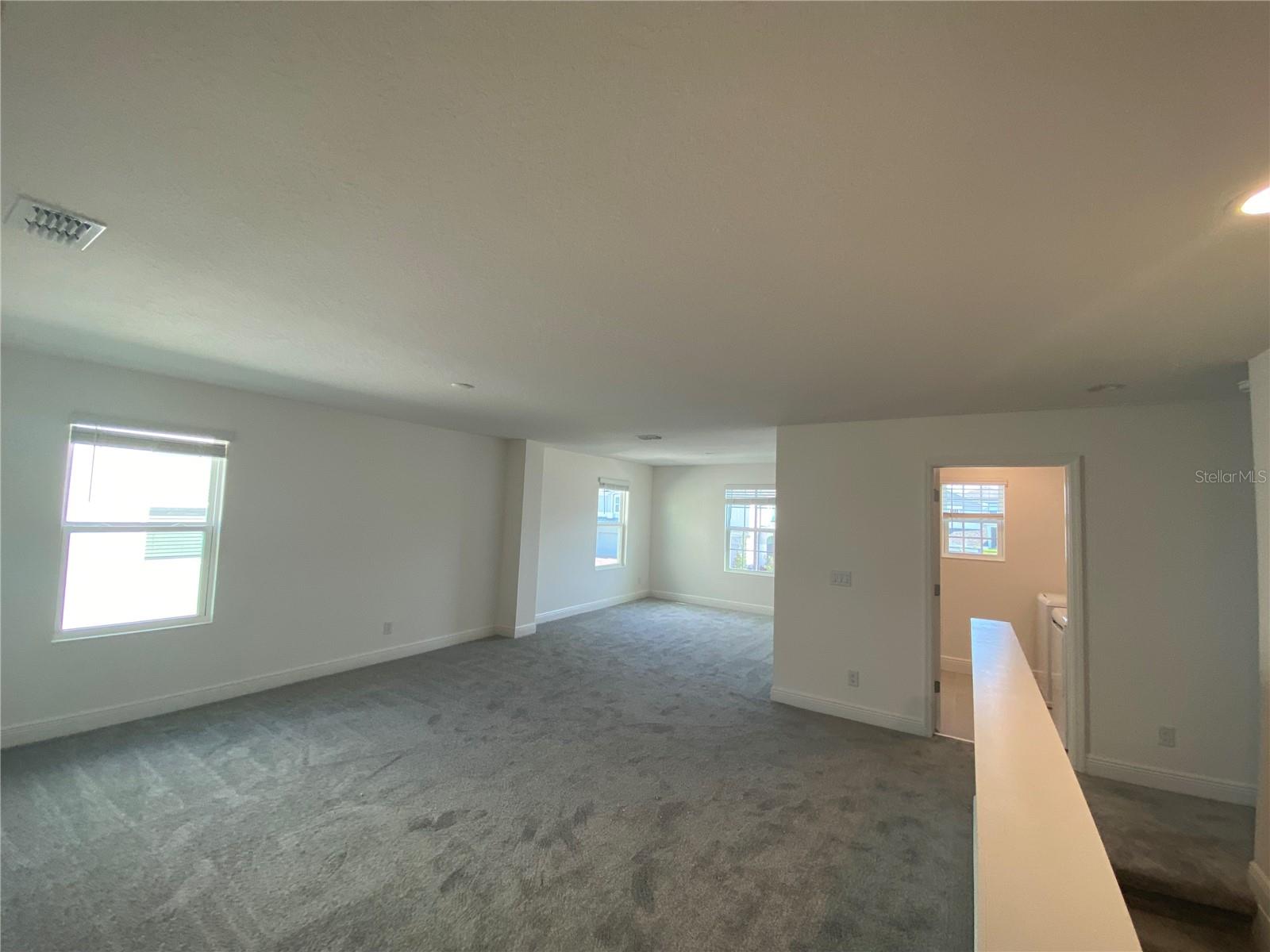 Image 5 of 8 For 14746 Erice Avenue