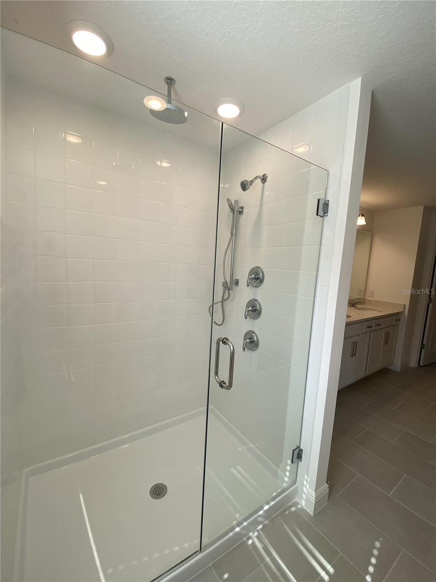 Image 7 of 8 For 14746 Erice Avenue