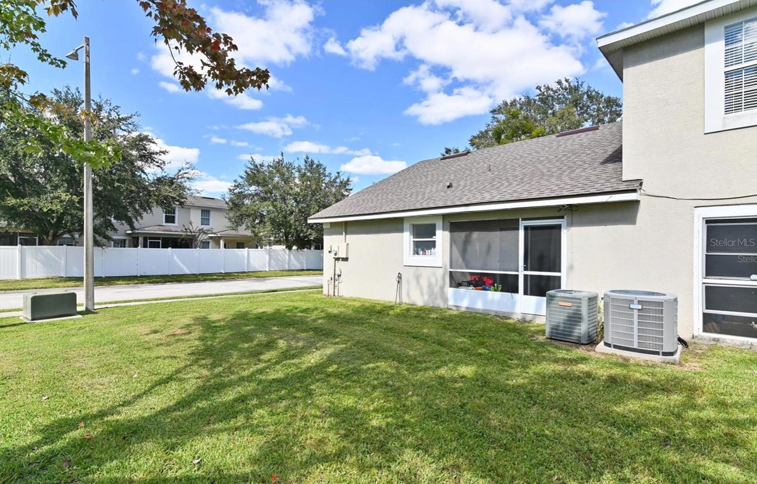 Image 10 of 11 For 2112 Cypress Bay Boulevard